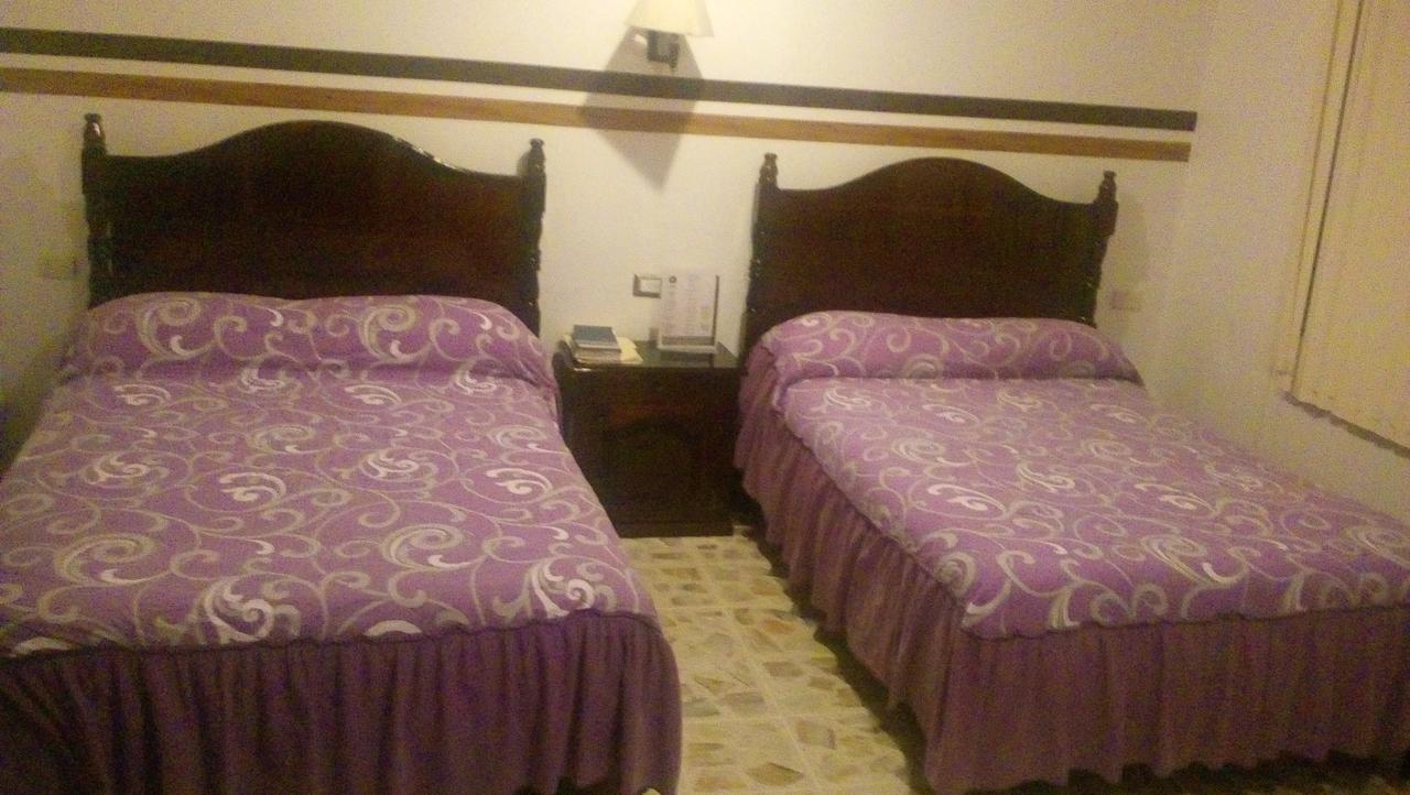 Hotel Claudia Макуспана Экстерьер фото