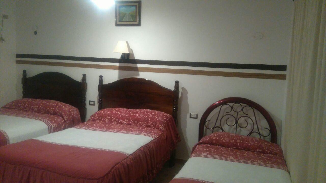 Hotel Claudia Макуспана Экстерьер фото
